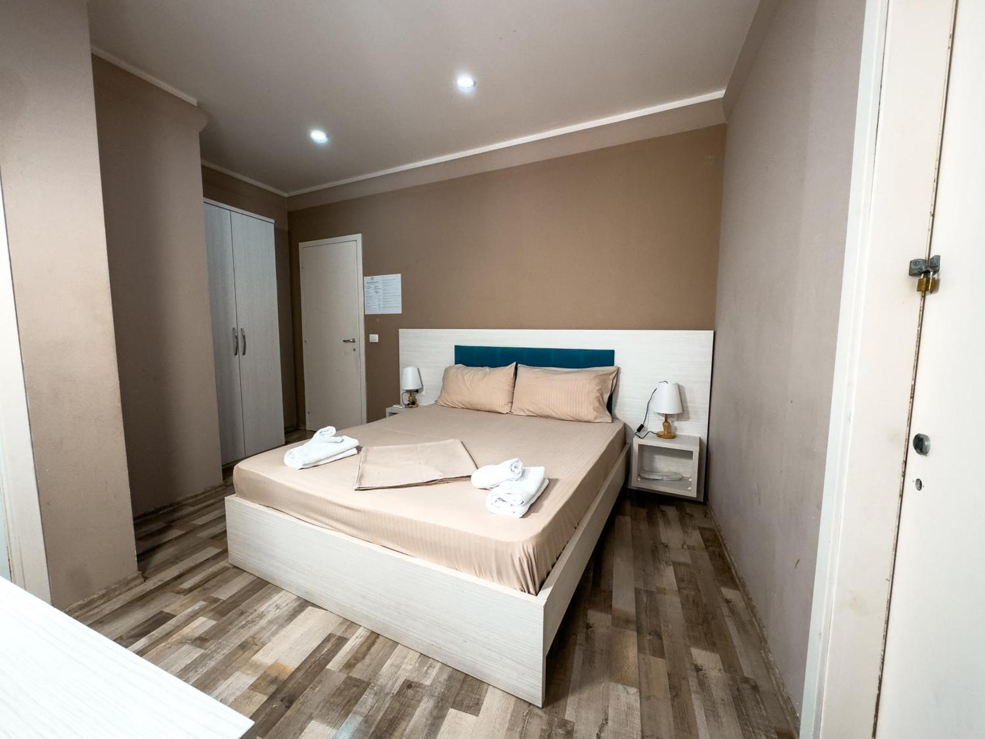 Shkodra Budget Hotel Luaran gambar
