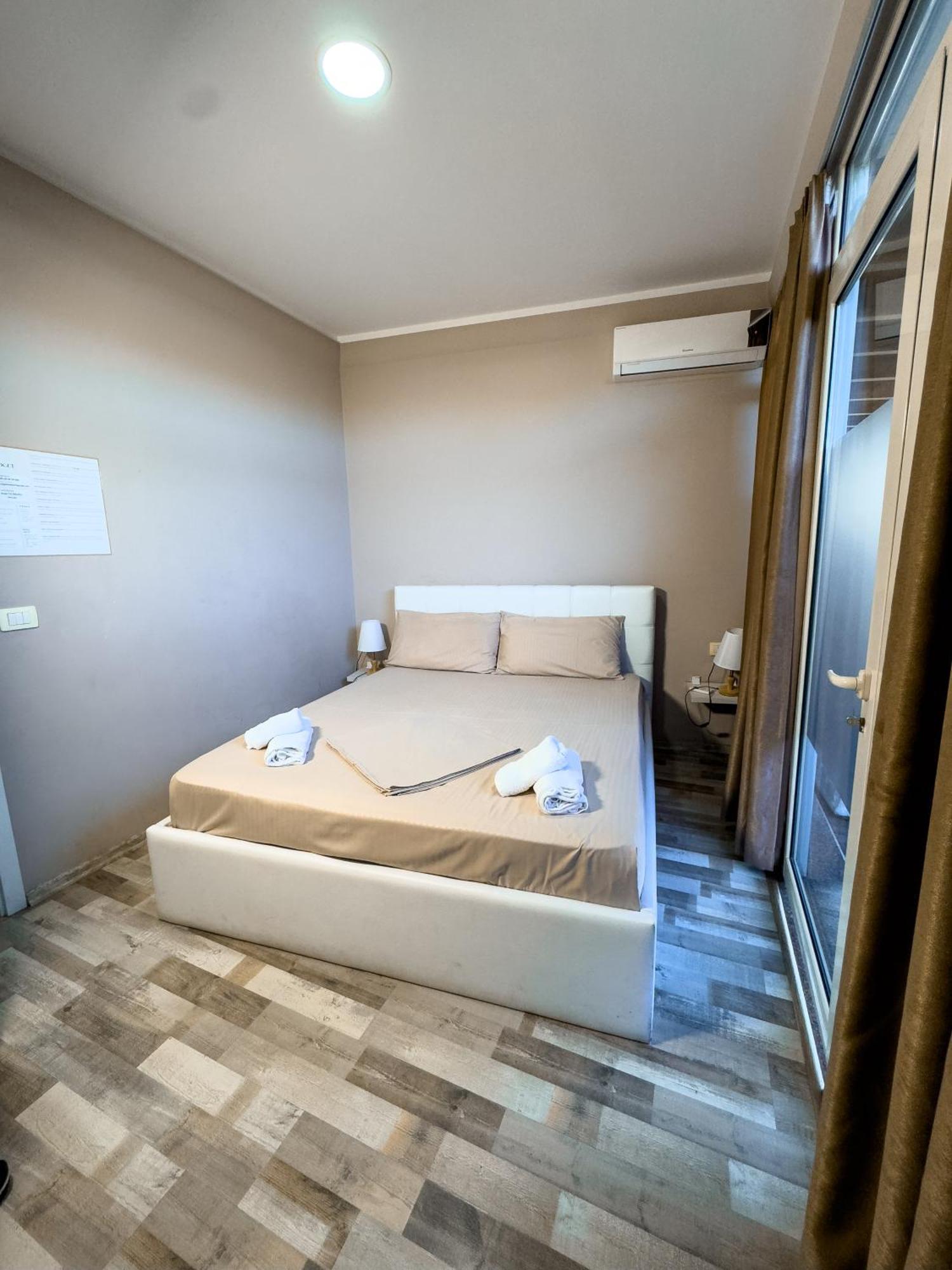 Shkodra Budget Hotel Luaran gambar
