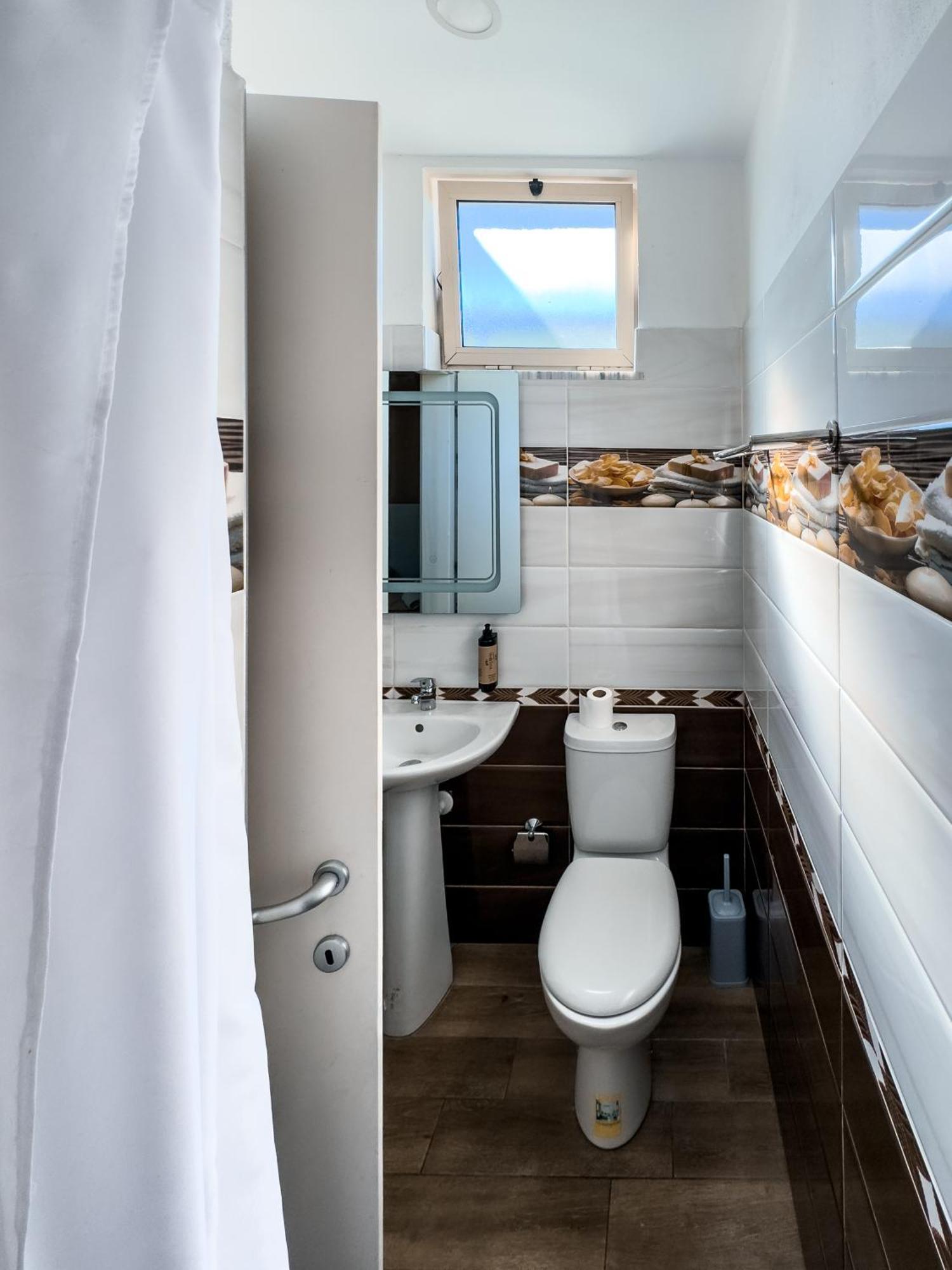 Shkodra Budget Hotel Luaran gambar