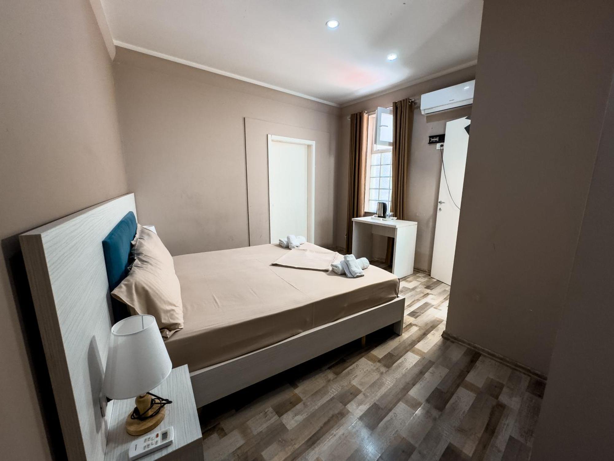 Shkodra Budget Hotel Luaran gambar